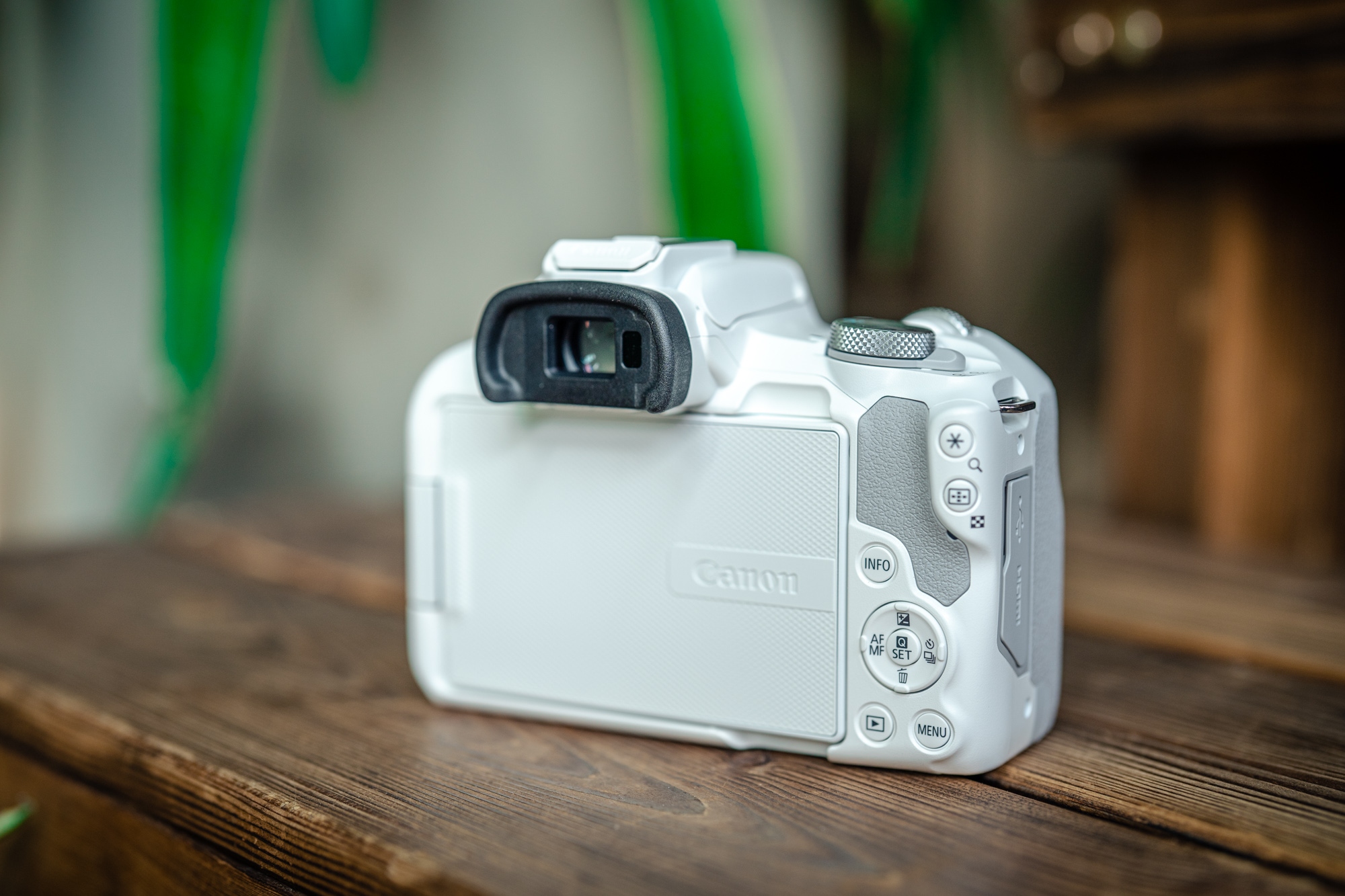 eos佳能轻便小巧,佳能微型相机eos