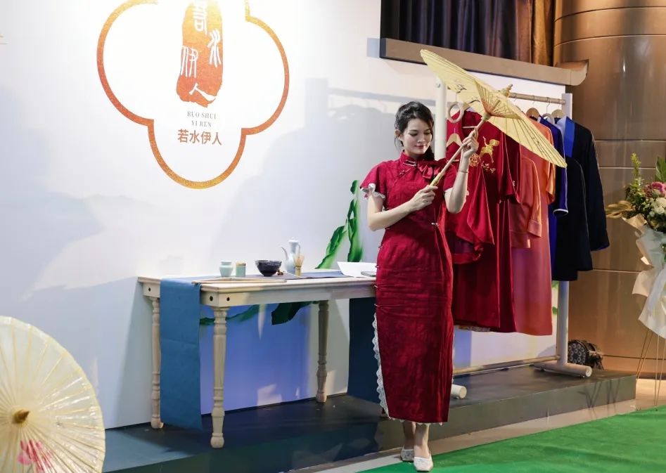 霓裳如梦,霓裳如梦汉服走秀串词