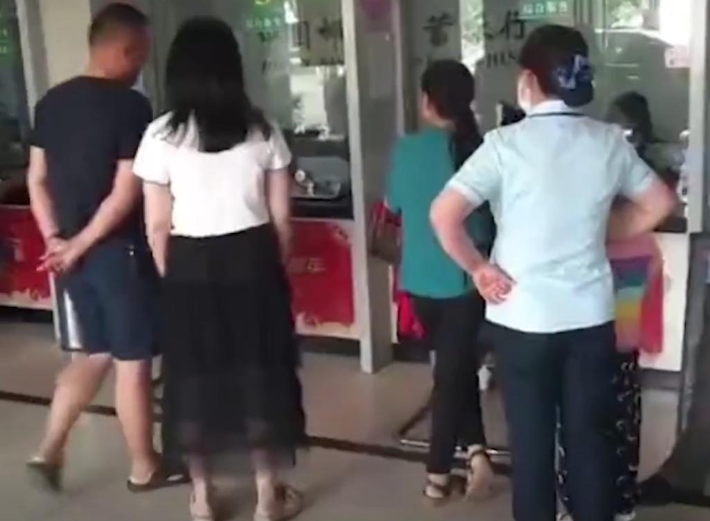 定期存款后利率涨了重新存划算吗,银行定期存款利率存几年合适