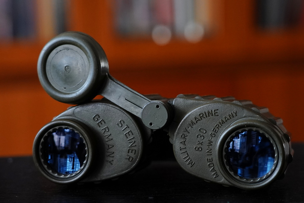 一树梨花压海棠:是*用军**望远镜好?还是名牌望远镜好?