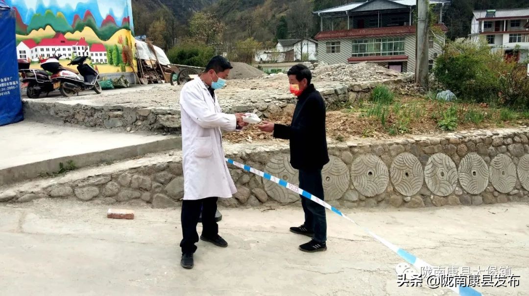 疫情防控暖心送菜上门,疫情防护外卖店