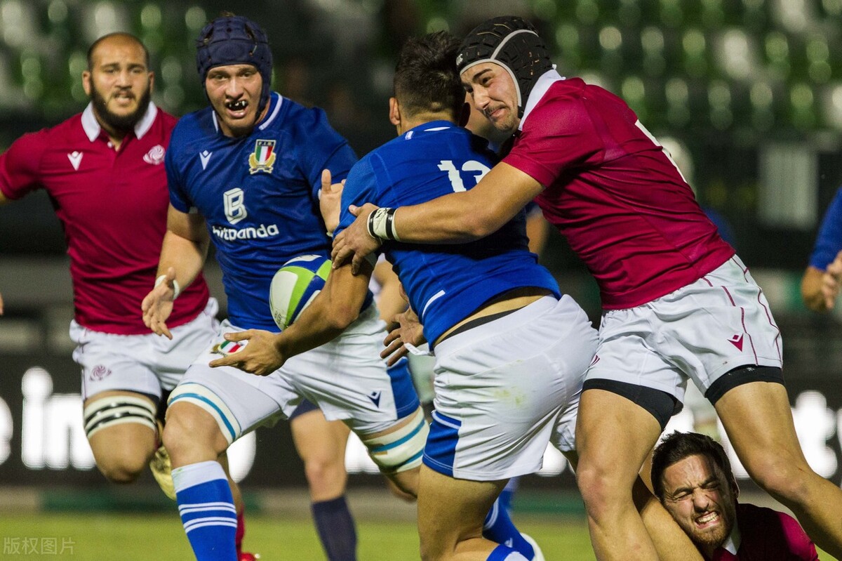 国际足联或引进对讲机，教练和球员及时通讯，越来越像实况足球