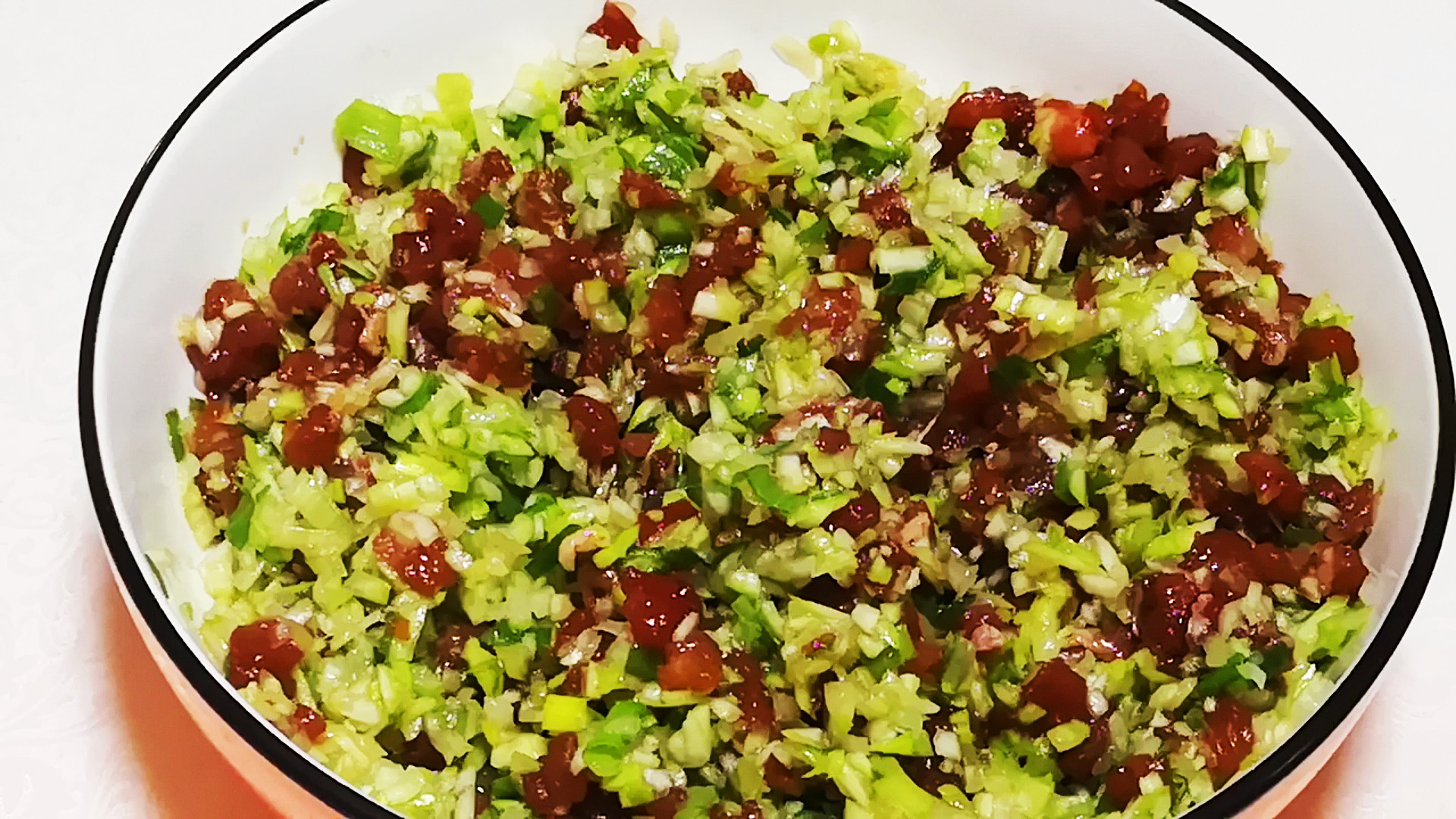 8月,遇到这葫芦瓜抓紧吃,清脆鲜嫩有营养,包饺子吃特鲜