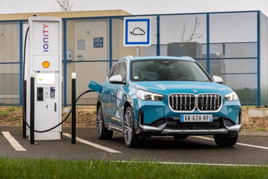 拉古纳湖蓝宝马m3,新爆款体验宝马ix1