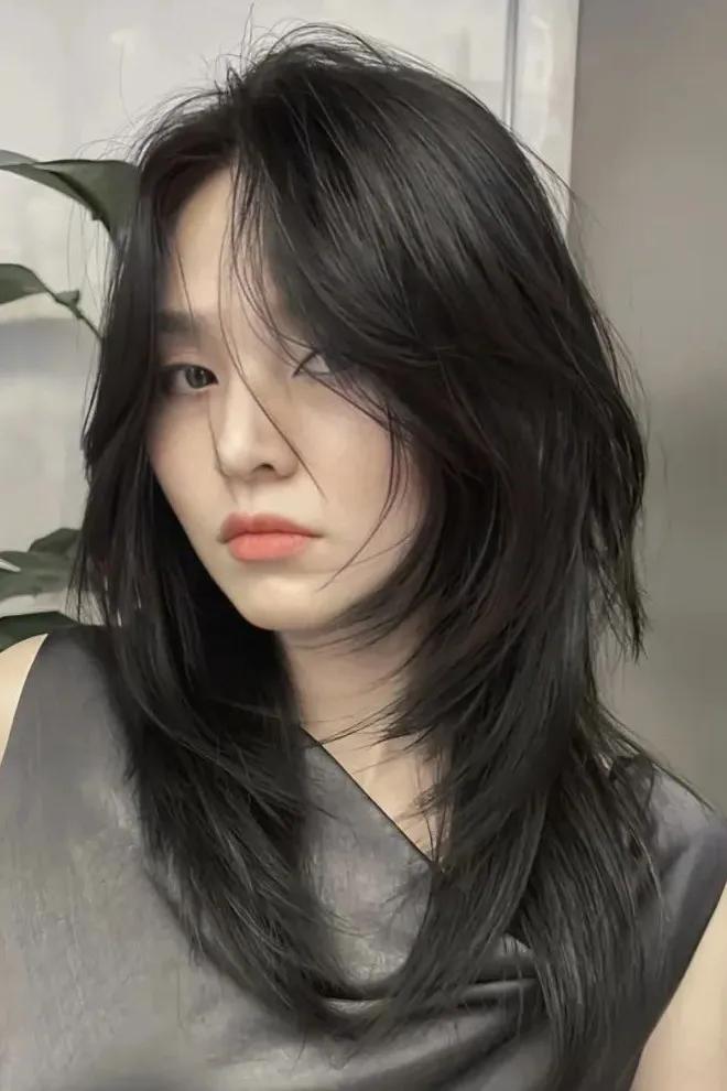 高层次锁骨发中长怎么剪,高层次锁骨发中长怎么造型