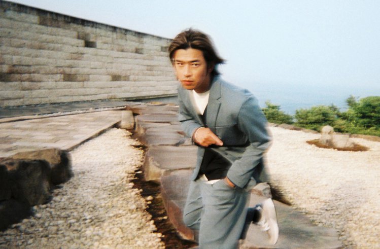 这根本不是广告!陈柏霖帅穿潮鞋带你玩遍东京深入「巷仔内」景点