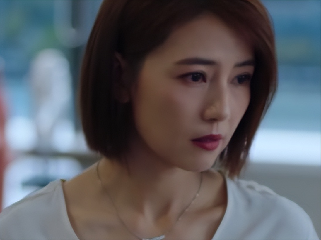 完美女神根本不存在！死皮、黑头、痘痘、毛孔…怼脸暴露真实颜值