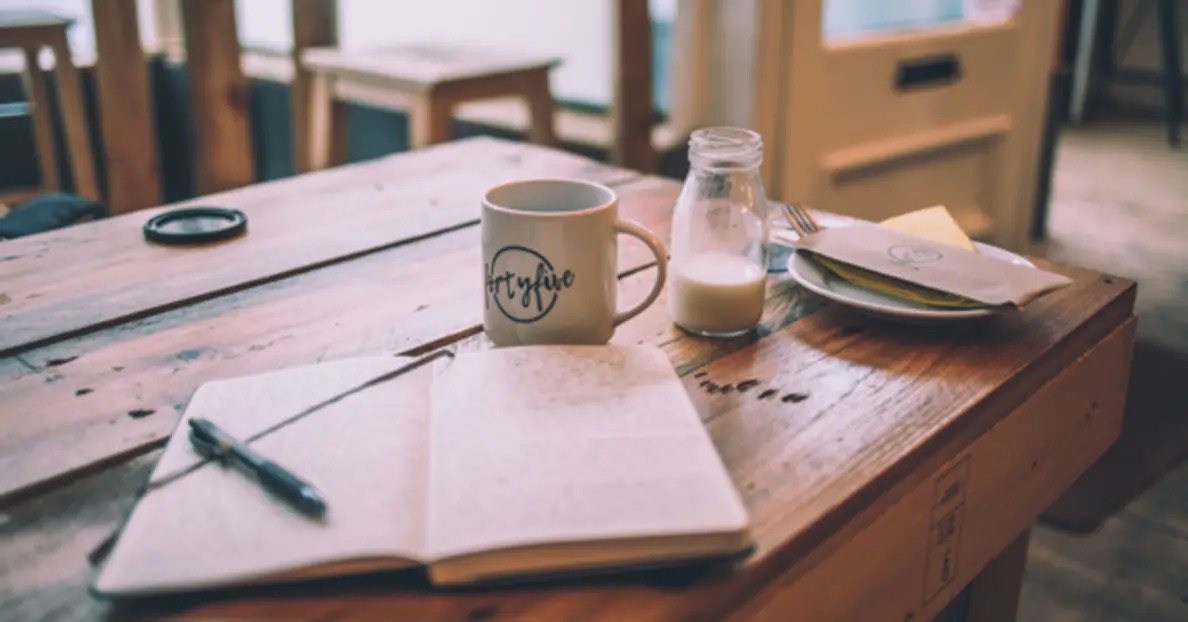 故事：和男友同居一月，发现他在外生二心，我果断分手另寻爱人