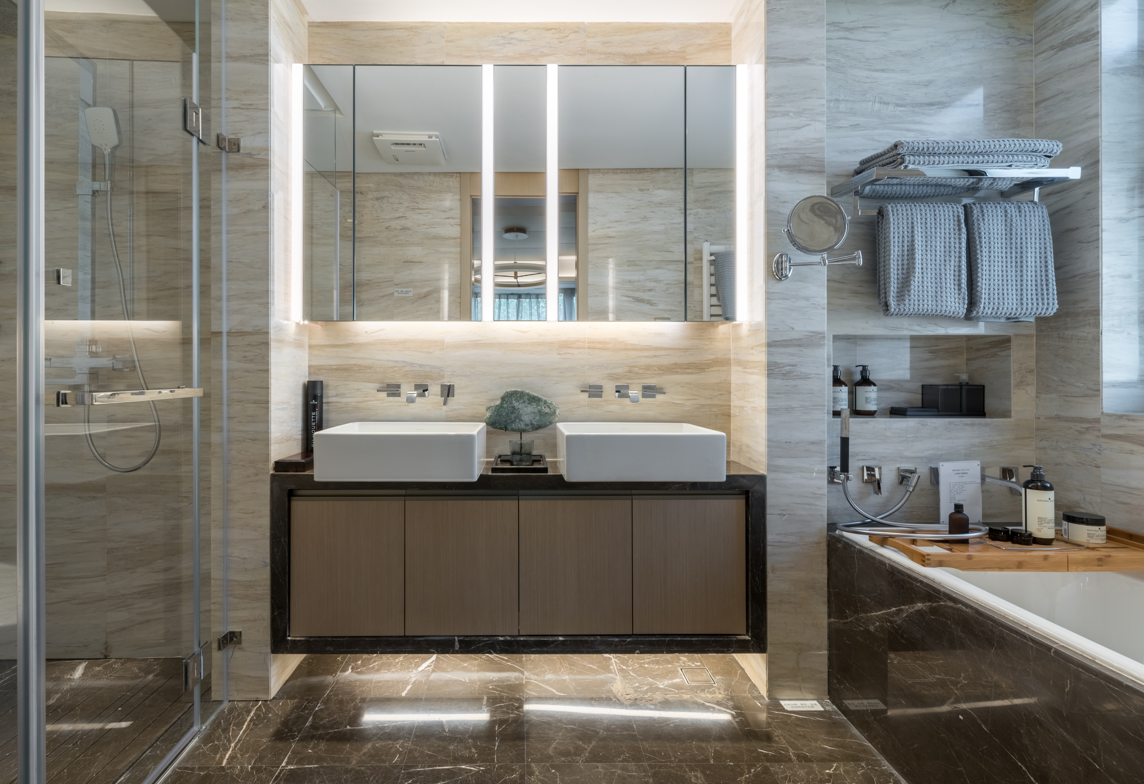 灯具怎么选亮度,客厅灯具色温选3500还是选4000