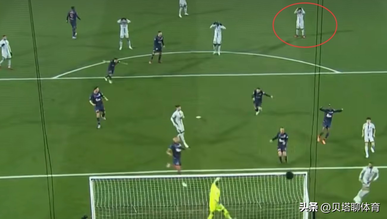 心疼c罗的几个瞬间,贝克汉姆评价梅西c罗谁更强