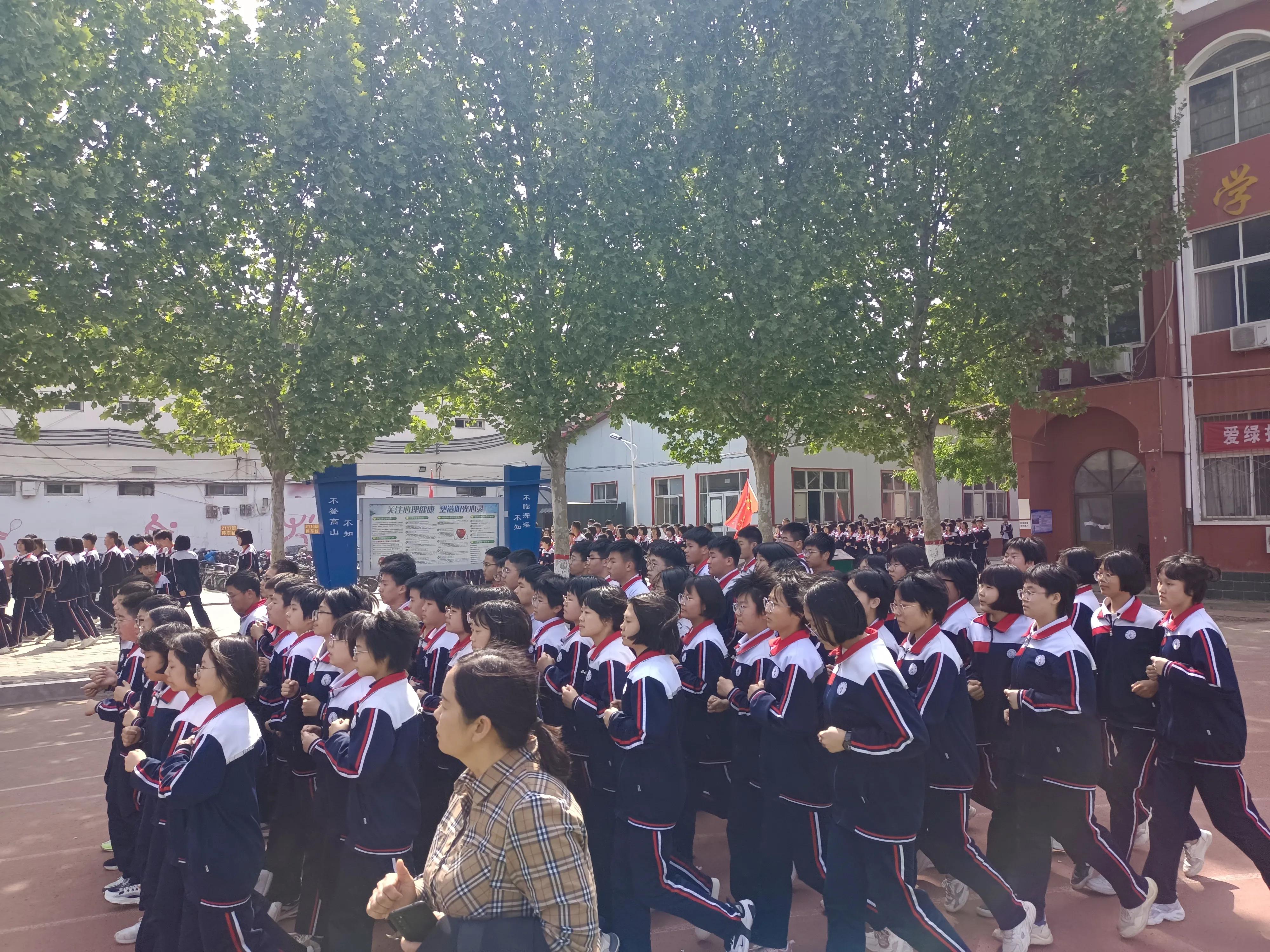 校园风采全校跑操,河北邯郸魏县一中跑操