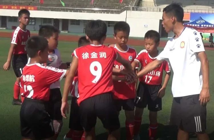 浠水县第二实验小学教联体,浠水县小学生足球开赛