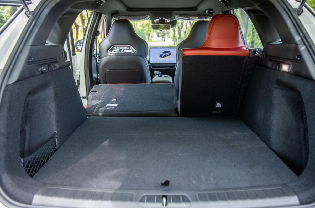 10万内最卷SUV？配行业一流华为鸿蒙OS，带你看北汽魔方