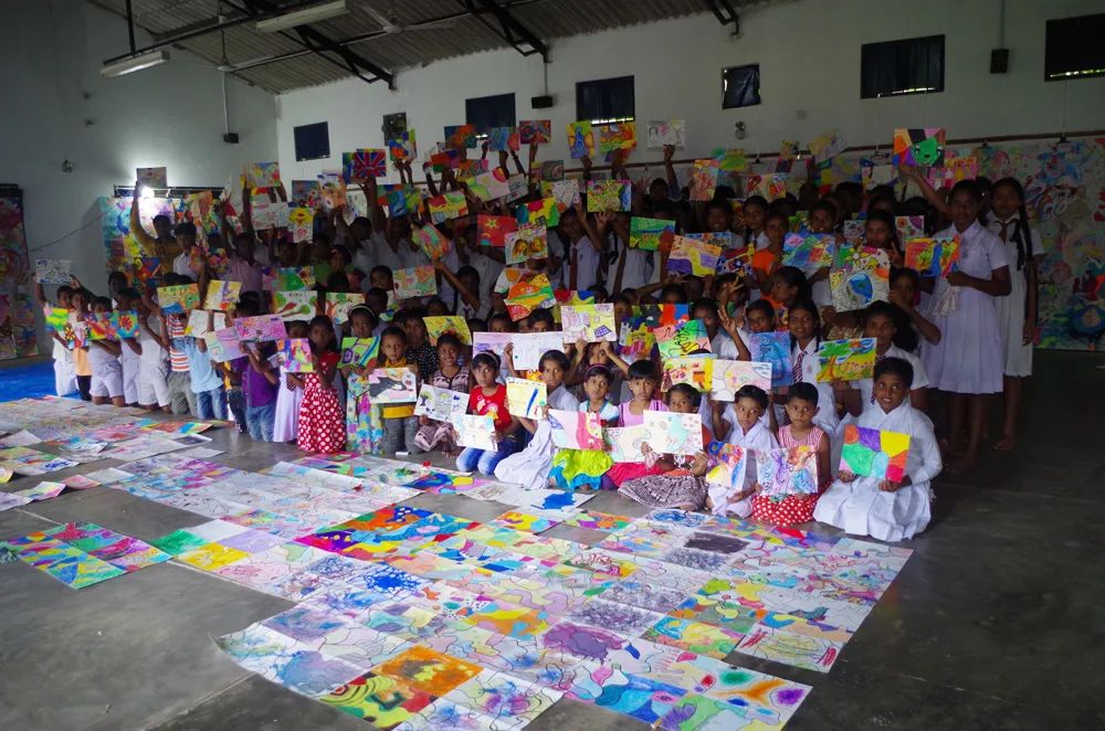 拿起画笔的日本新女性|「她力量」天趣全球女性当代艺术展2022