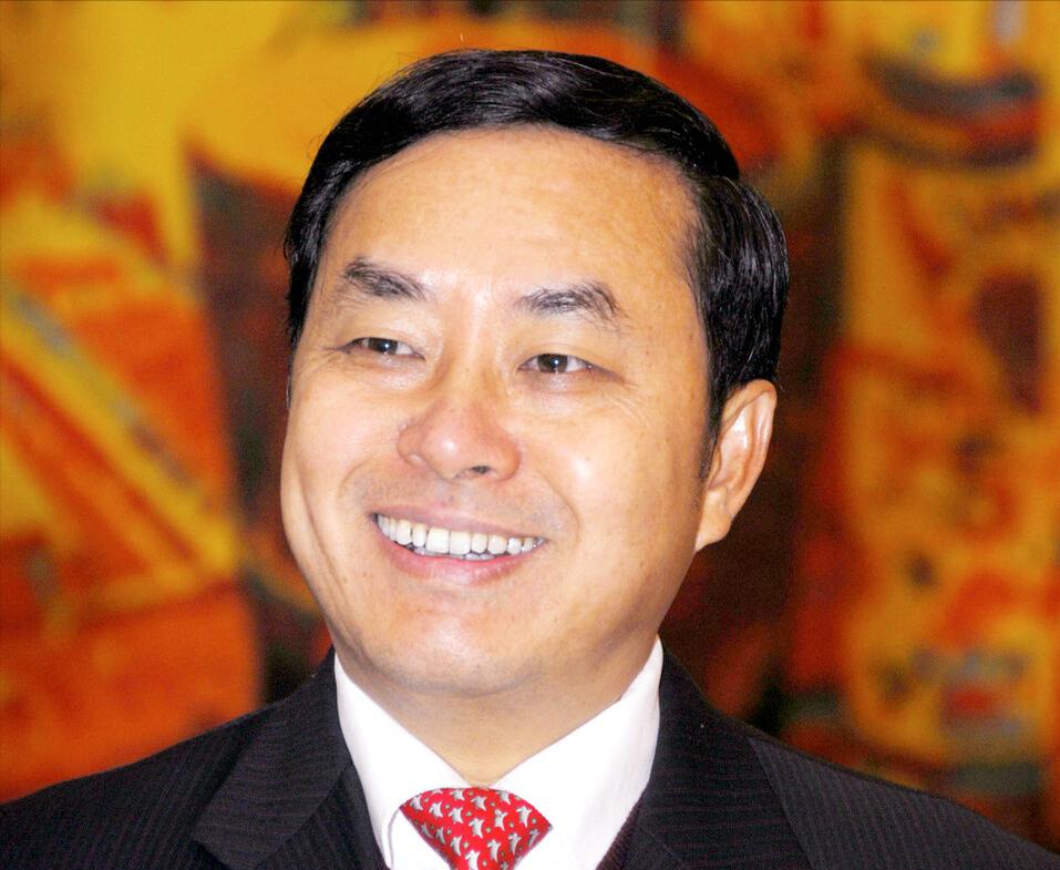 民族日化巨头:从农民工到年赚200亿,潮汕商人陈凯旋怎么做到?