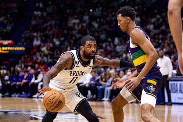 8900万续约欧文？篮网给出耻辱报价，2个附加条件让球迷感到生气