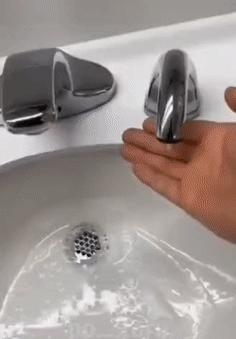 老婆包里发现的卡,老婆包里发现了啥