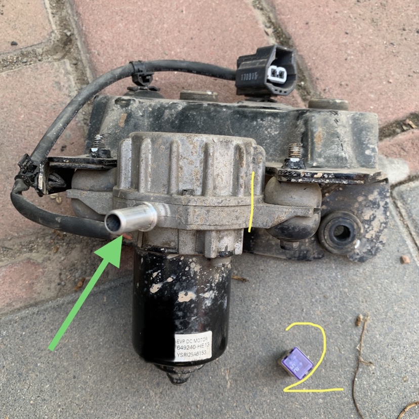 刹车踏板磨损厉害怎么修,刹车踏板发硬怎么解决