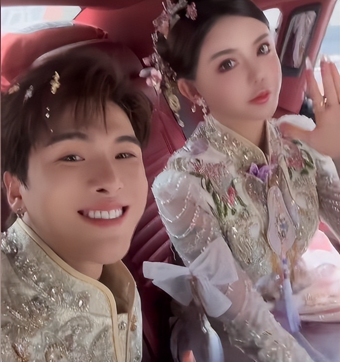 韩安冉4婚：老公亲脚做仰卧起坐，下跪岳母太积极，殷世航递婚戒