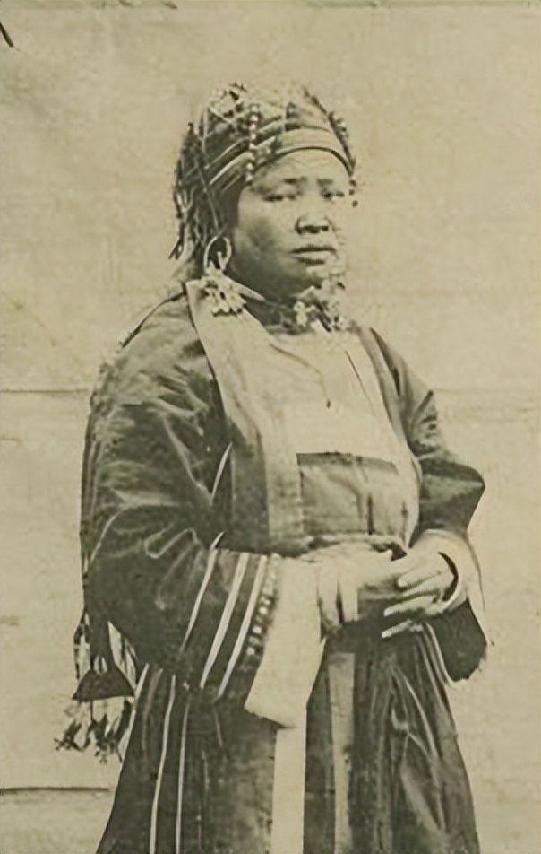 明清云南妇女生活研究：慈母歌颂的还是抚子有成的母亲吗？