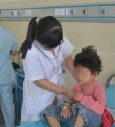 惊爆！女童*体下**疼痛，医生掏出的东西竟是…