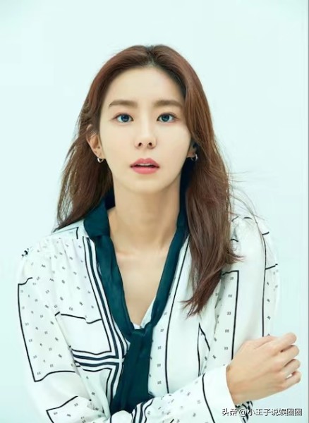 uie金宥真superjunior,韩女星uie金宥真最新机场look照