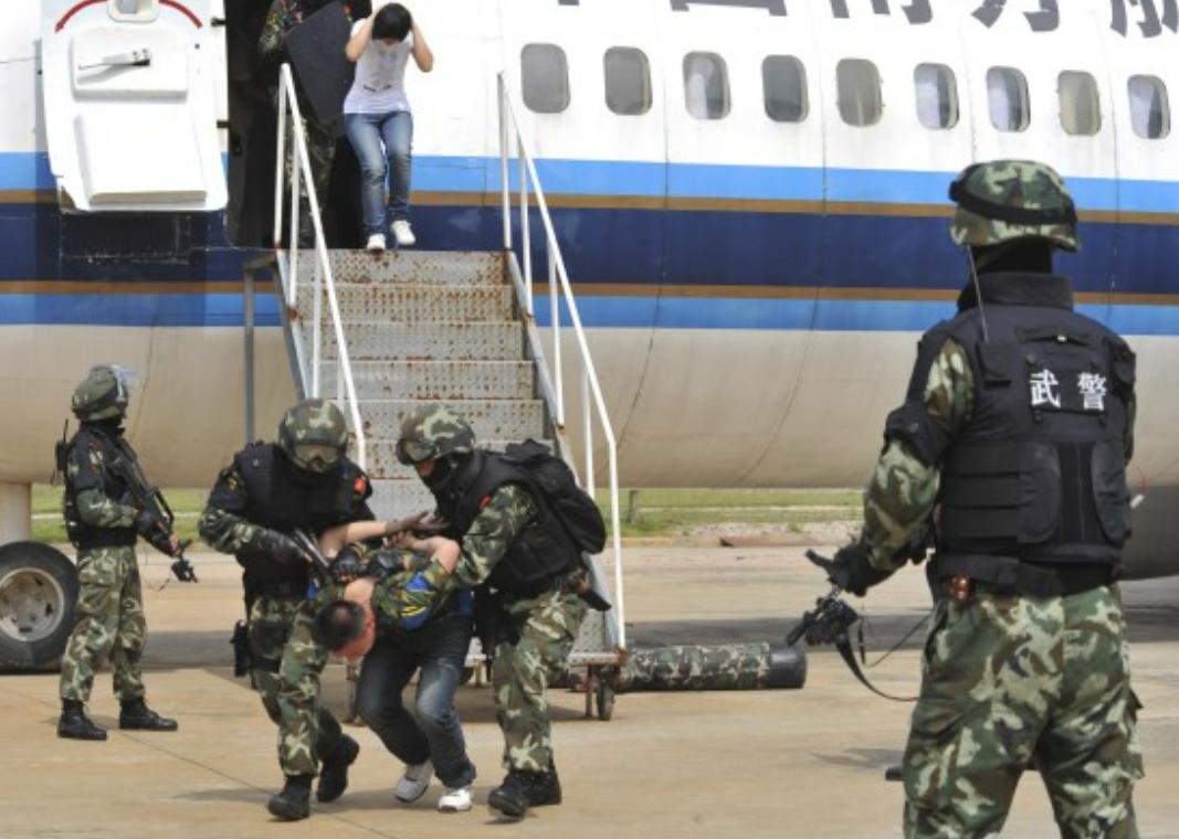 1993年一采购员私吞1.8万公款,劫机潜逃台湾,工具仅是一块肥皂