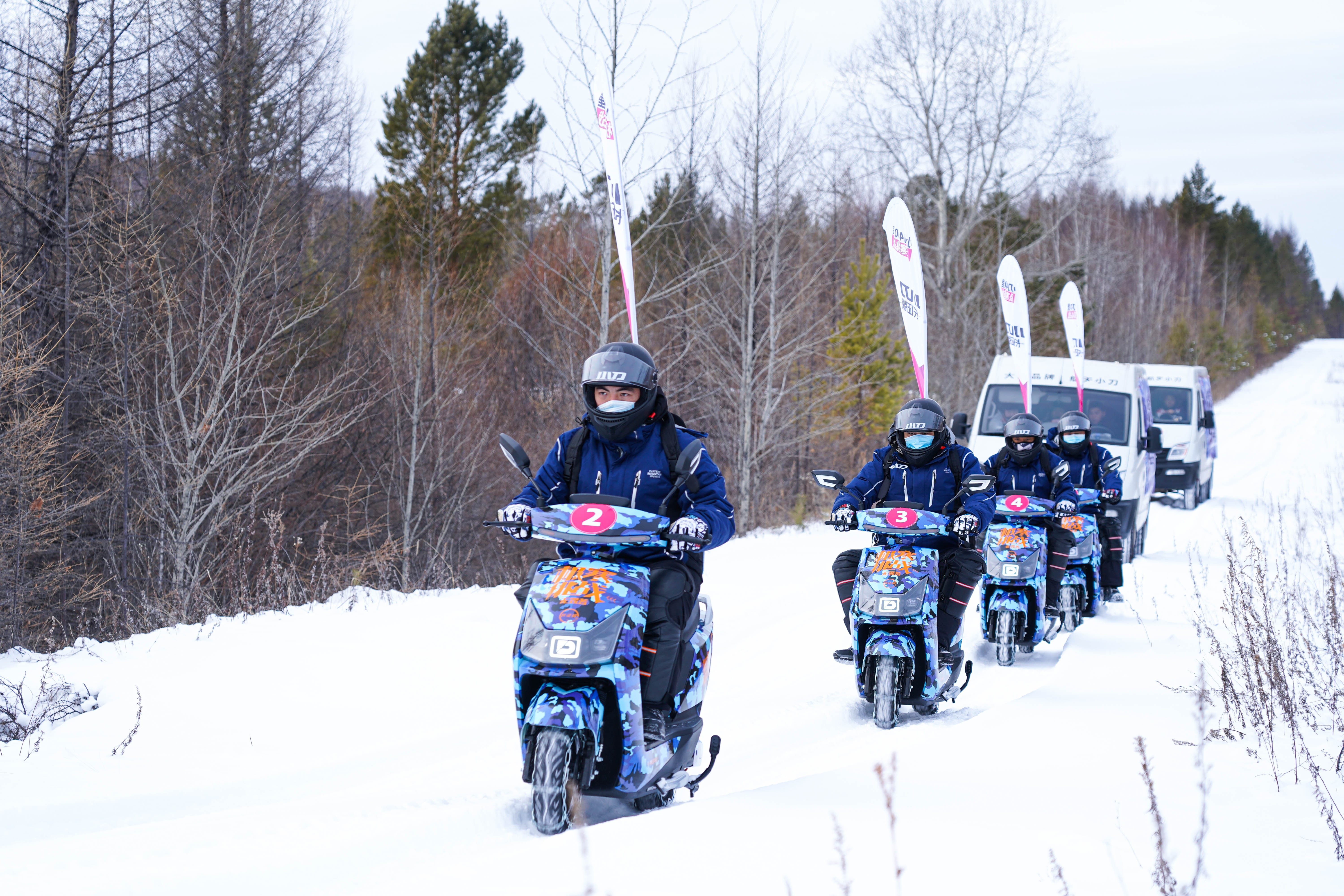 冬季骑行穿皮裤好还是羽绒裤好,冬季骑行注意事项及禁忌有哪些