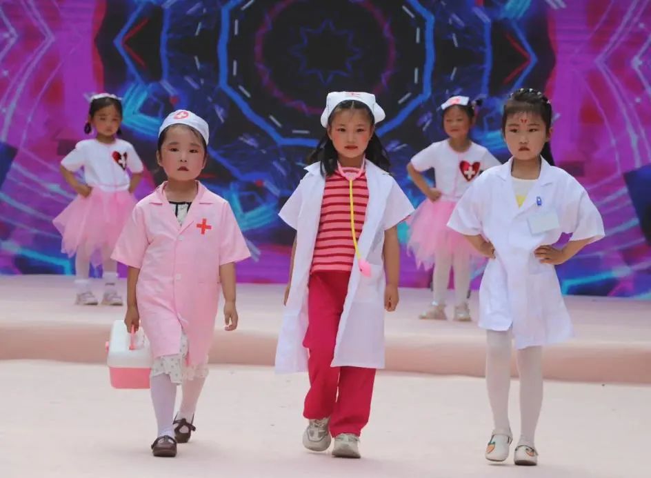 益悦童心幼儿园庆六一精彩表演,清东幼儿园庆六一游园活动