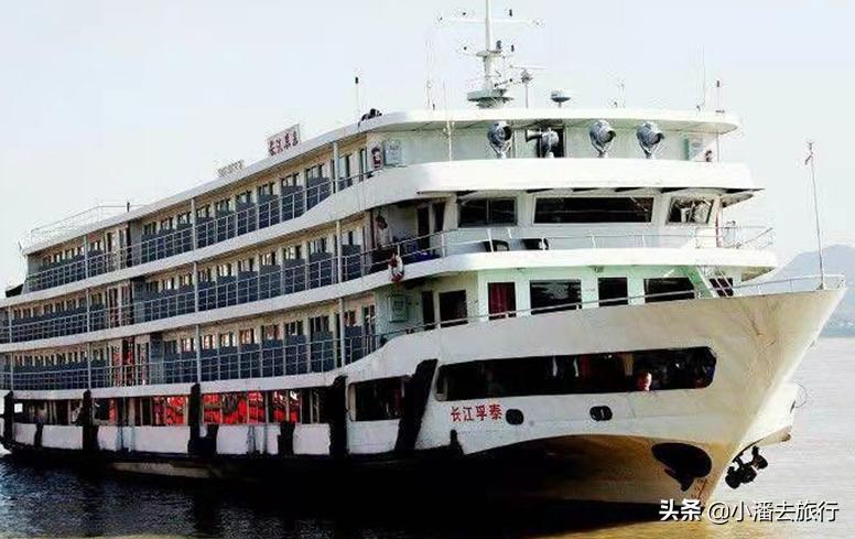 怎么游长江三峡,乘坐长江三峡8天7晚游轮的价格