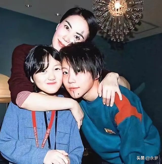 13岁，顶级Alpha，阿姨们都在等他出道