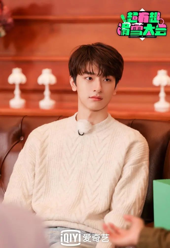 2022爆火男明星发型,男明星发型2022