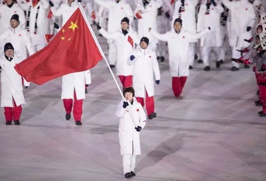 周洋孤军奋战1500米夺冠,周洋以一敌七逆转夺冠完整版