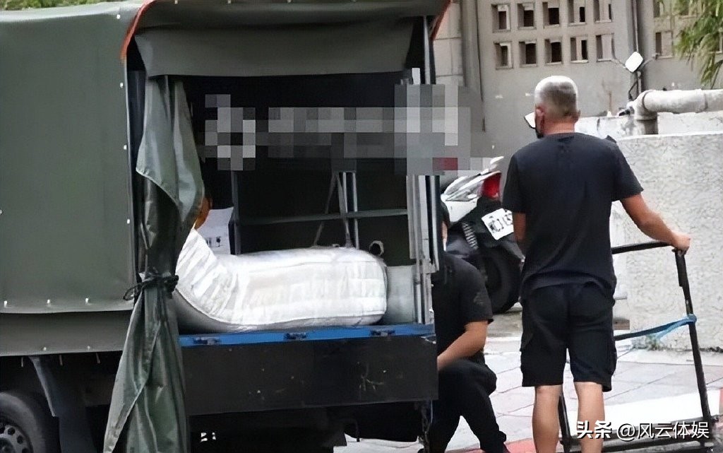 大s具俊晔鉴定,大s具俊晔最新照片穿着