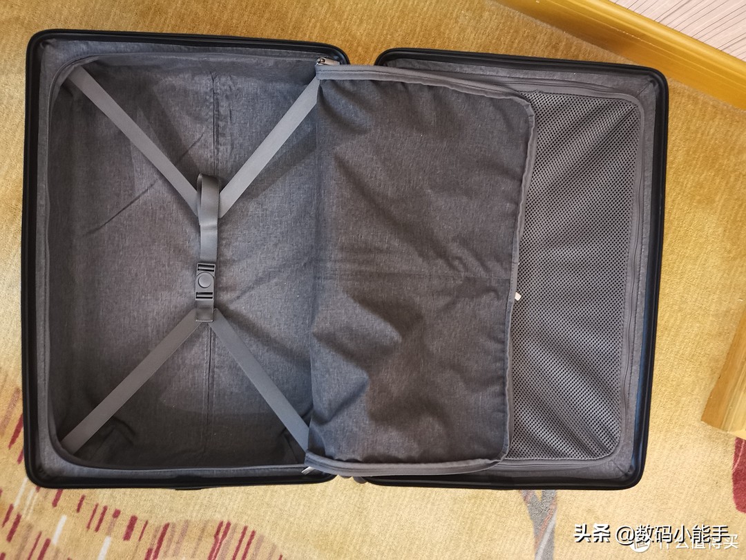 level8地平线八号行李箱颜色,地平线8号行李箱尺寸对比