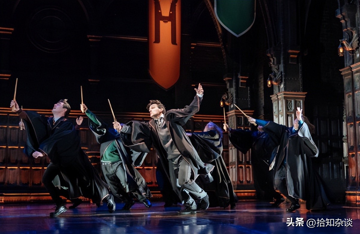 西区故事歌剧,西区故事音乐剧讲了什么