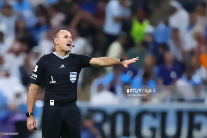 梅西黄牌名场面,梅西爆怒时刻