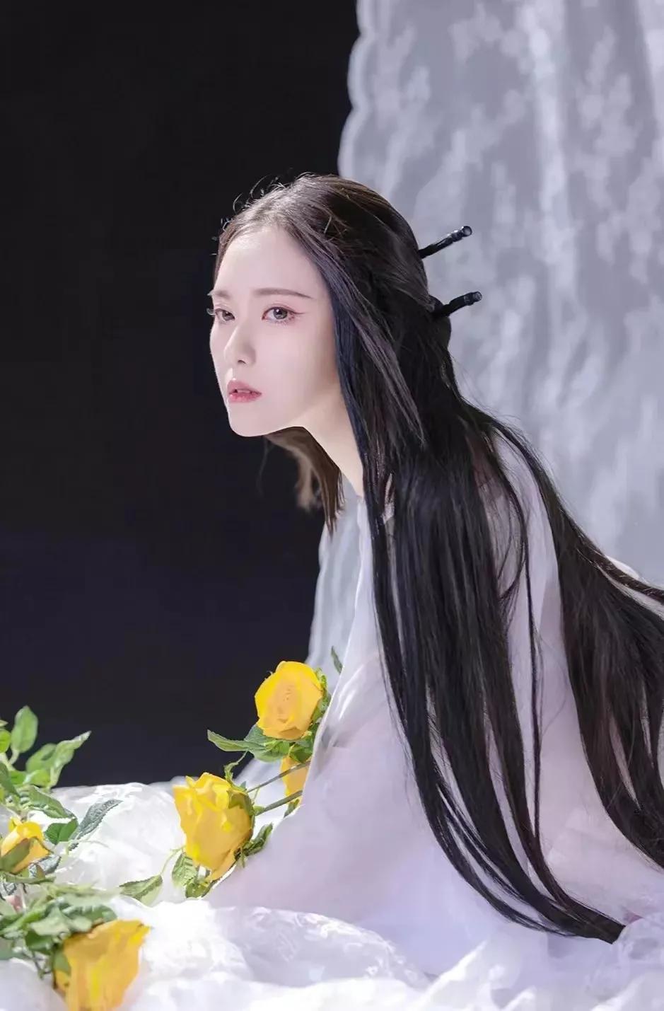 轩窗夜幽思恋梦，醉望西楼泪痴情（原创/古风）