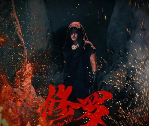 罗志祥在国外大街上搞怪,做各种滑稽的动作,疑似又开始放飞自我