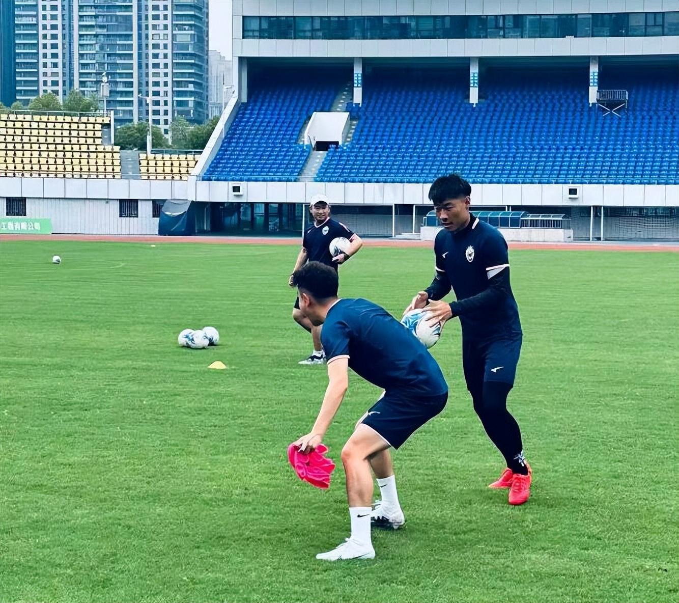 天贶客战武汉先解决进攻难题，田鑫还是关键，刘金东：全力以赴