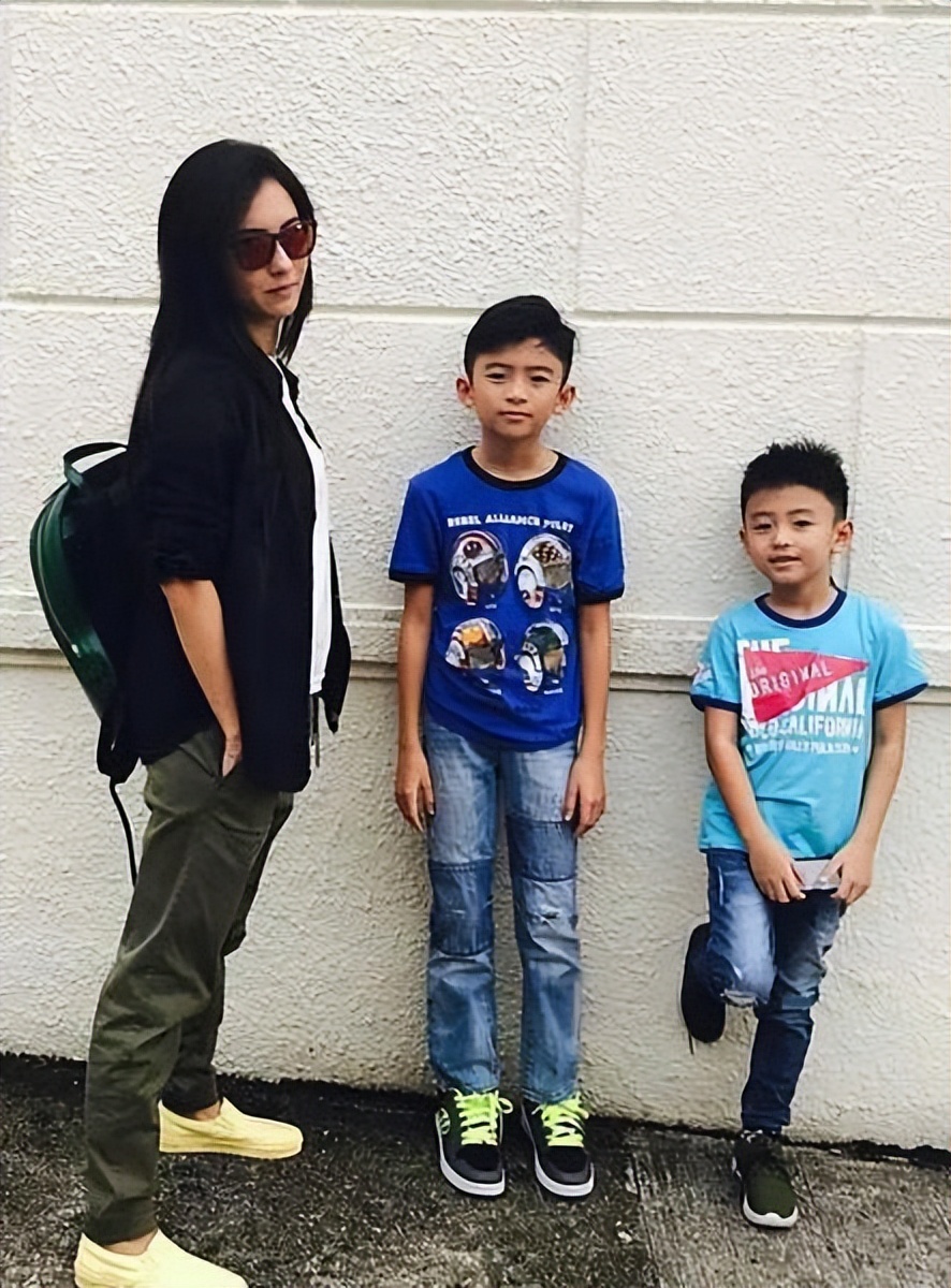 看见香蕉就流泪，一接吻嘴就肿，明星这些“隐疾”，困扰他们很久