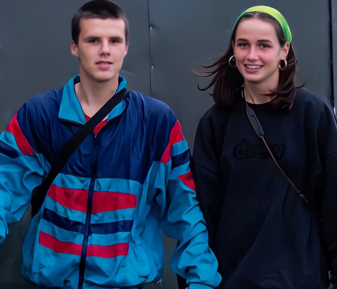 灏忚礉鍎垮瓙鍏竷鎭嬫儏,灏忚礉涓哄効瀛愮偒鐞冩妧