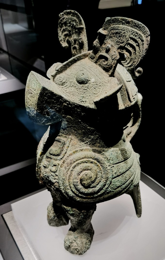 看一看老家河南的博物院里那些令世人震惊的*物文**