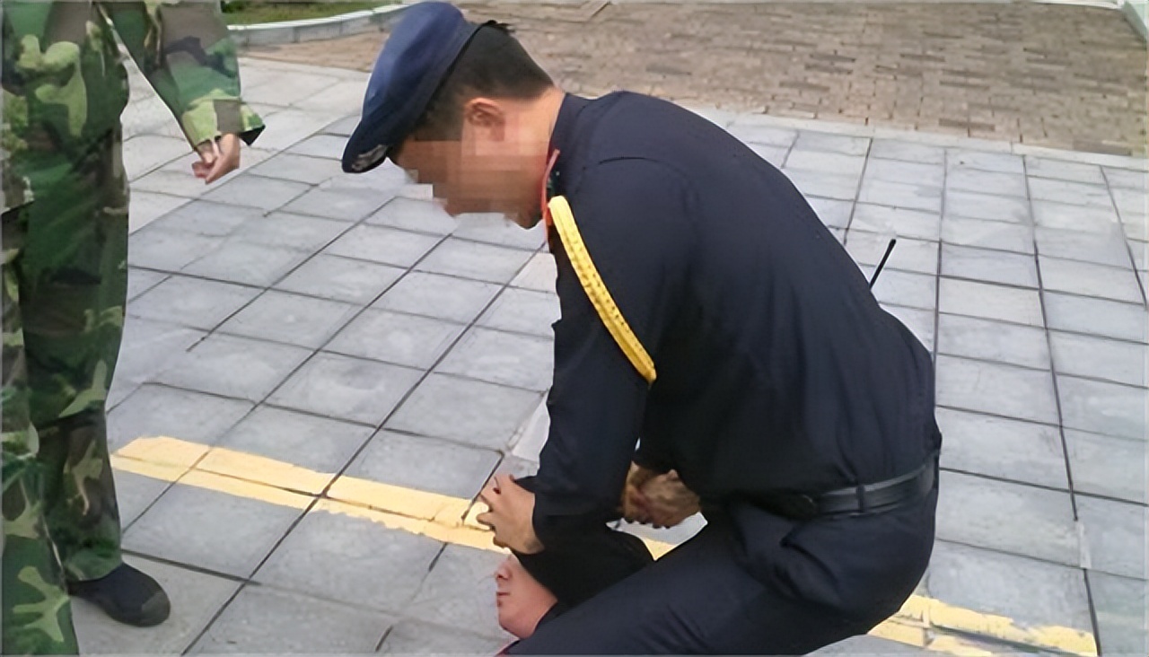 1996年被保安打伤的特级英雄,96年贵州保安殴打残废英雄的后续