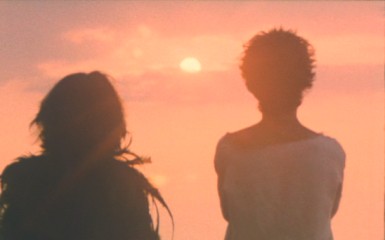 堂哥手断了，我带1000元去看望他，他把钱扔到一边“拿30万给我”