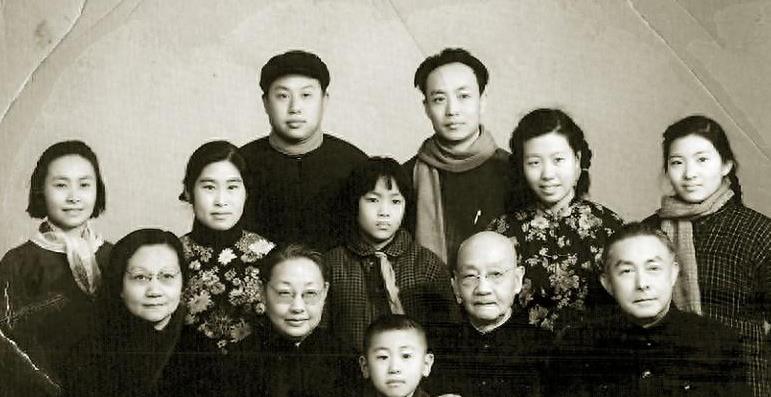 老人去儿子家养老视频,老人到底该不该去儿女家养老