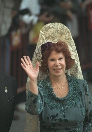 西班牙女公爵第三任丈夫,西班牙女公爵电影完整版