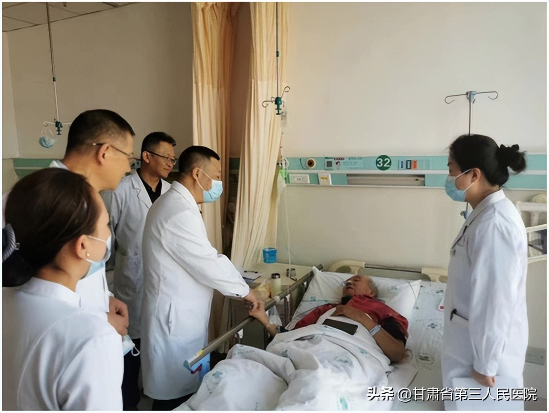 乳腺患者千里求医，乳房重建燃希望