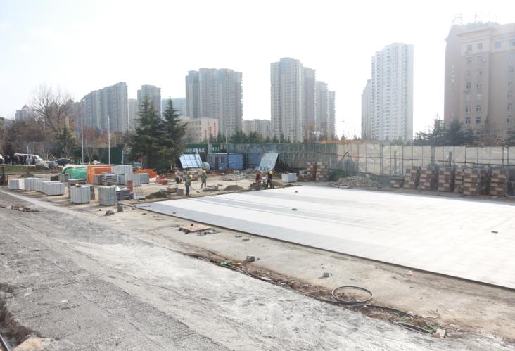 原颐和星海售楼处正建口袋健身公园