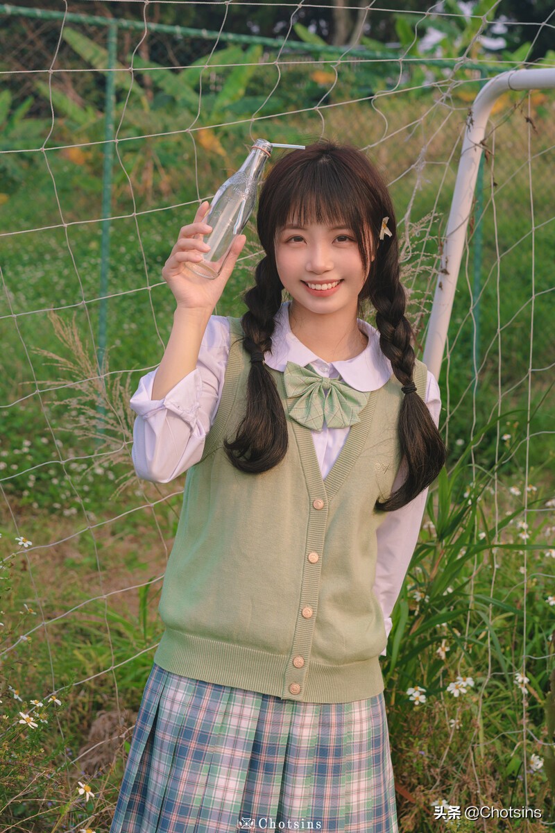 足球校园拍照,校园足球场摄影